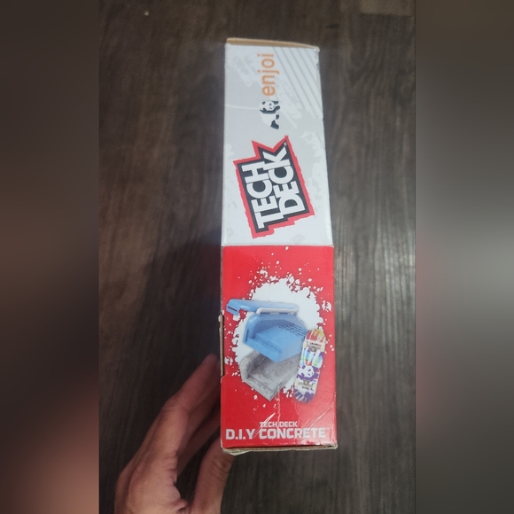 Tech deck cement - BRAND NEW - Picture 3 of 3